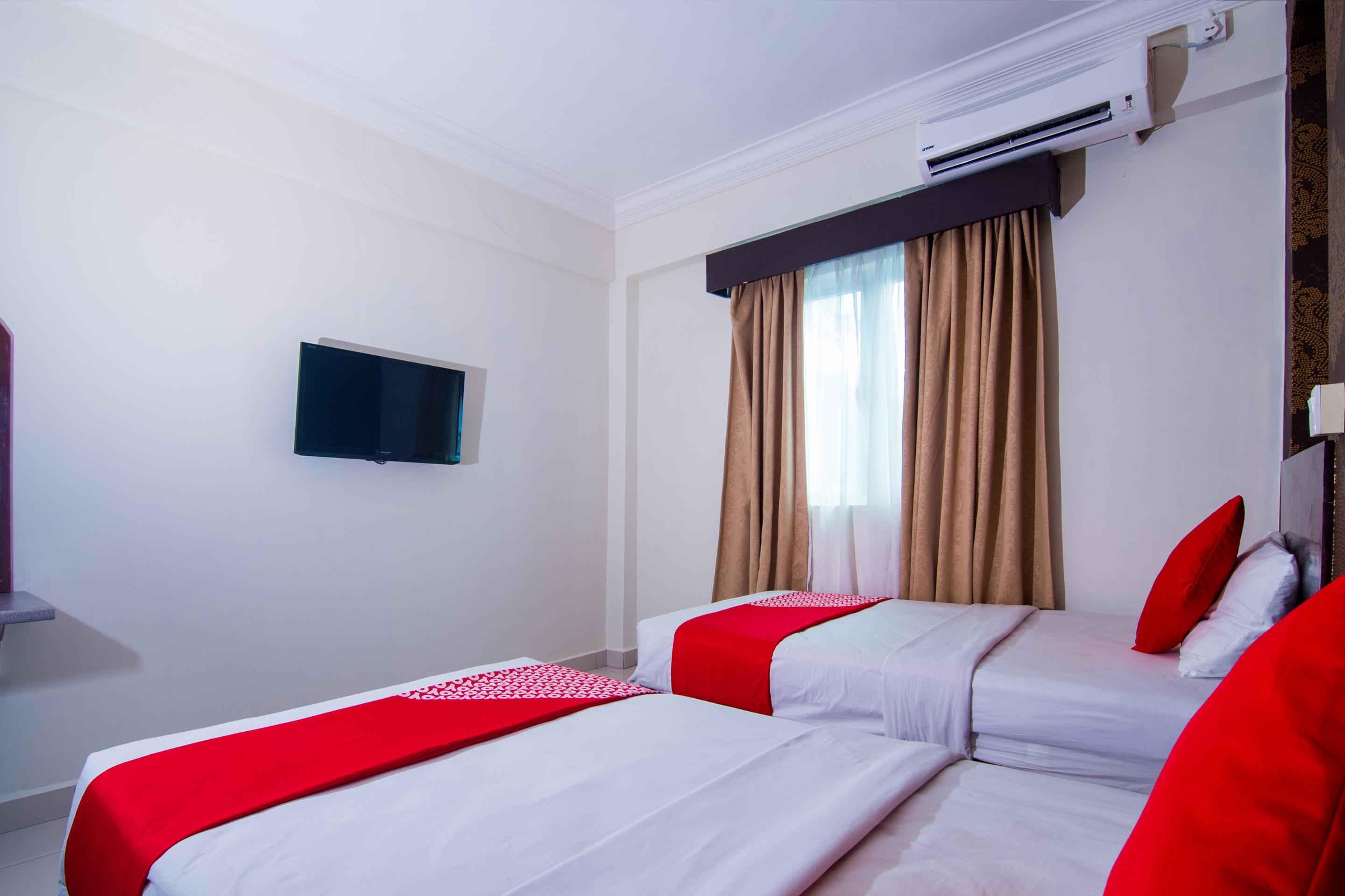 Sea Princess Hotel Телук-Баханг Экстерьер фото