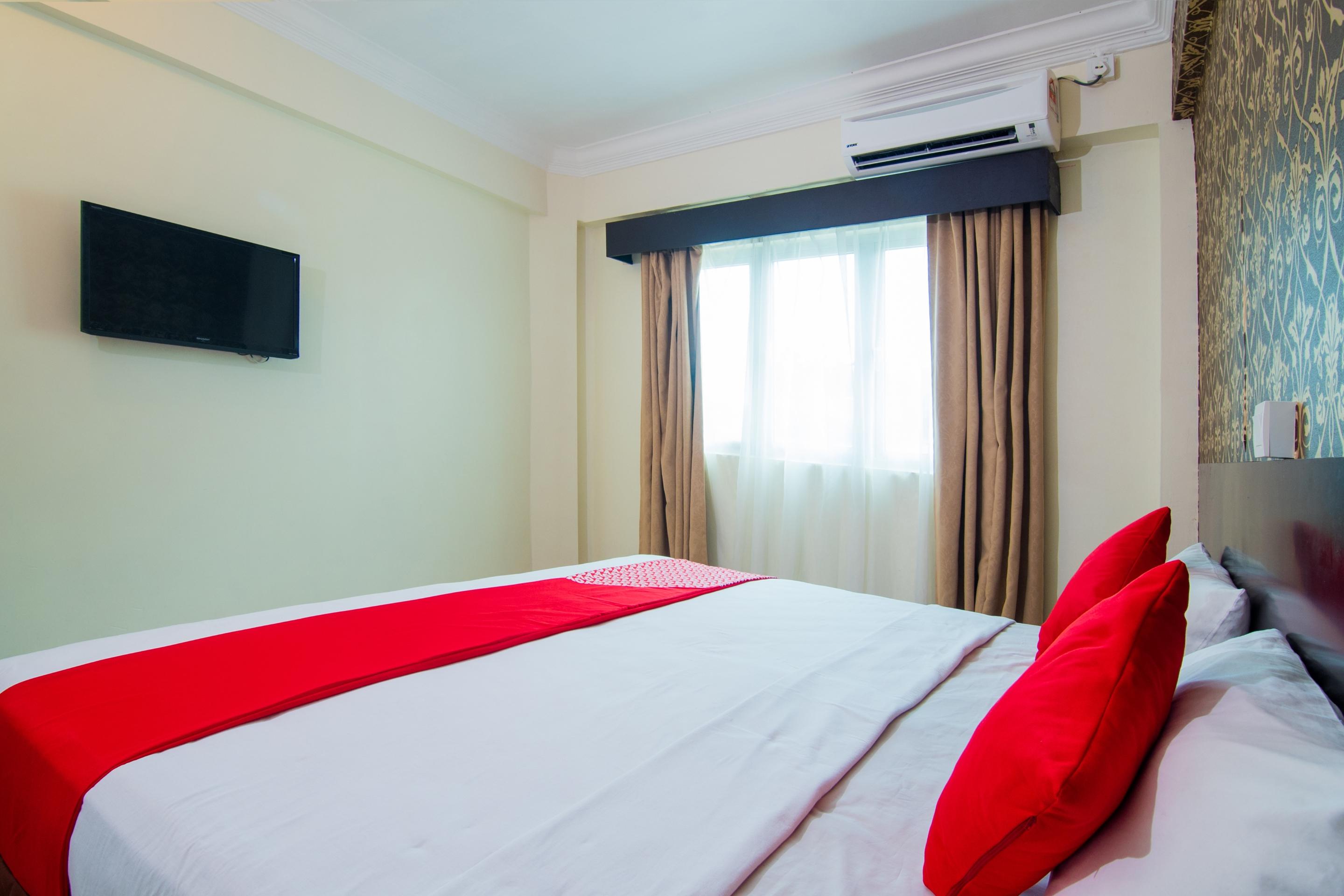 Sea Princess Hotel Телук-Баханг Экстерьер фото